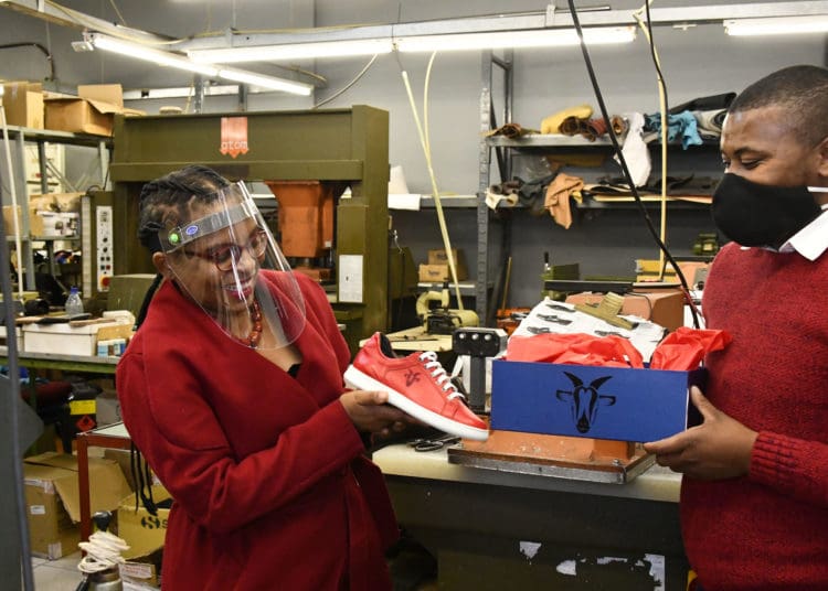 Small Business Development Minister Khumbudzo Ntshaveni visits the Goran Footwear Manufacturers in Johannesburg in support and promotion of small scale manufacturers in the clothing, textile and leather sector. Picture by GCIS