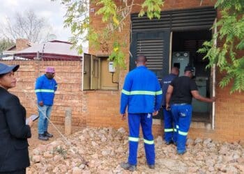 City of Tshwane officials carrying out an operation as part of the Tshwane ya Tima campaign.