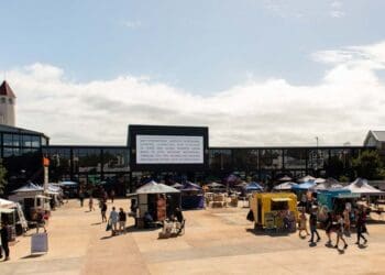 Boardwalk has created space for informal traders. Sun-Park-Events