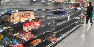 Quiet trading floors in January are forcing many small businesses to delay new hires until cash flow improves.